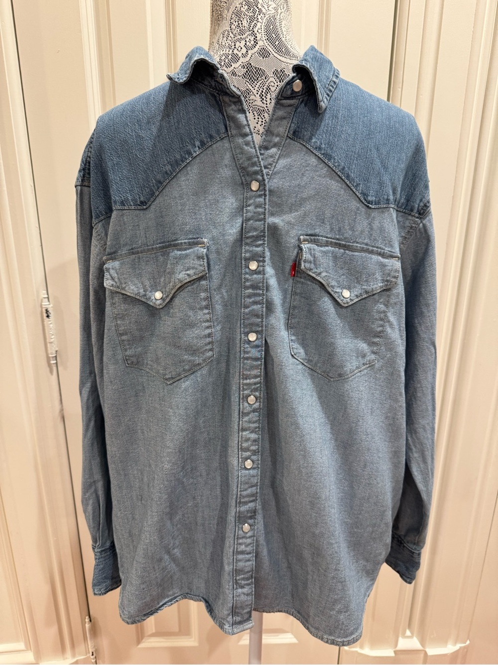 Men’s Levi's Light Blue Two-Tone Denim Western Shirt w/ Pearl Snaps Sz. XL